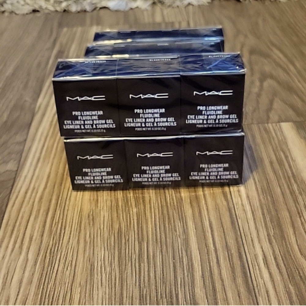PRO LONGWEAR FLUIDLINE EYE LINER AND BROW GEL — just sold out on MAC Cosmetics 💄